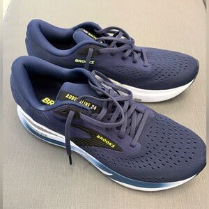 Brooks Mens 11.5 Adrenaline 24